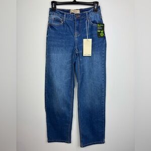 Love Trends Medium Wash Straight Leg Jeans Junior Size 1 NEW